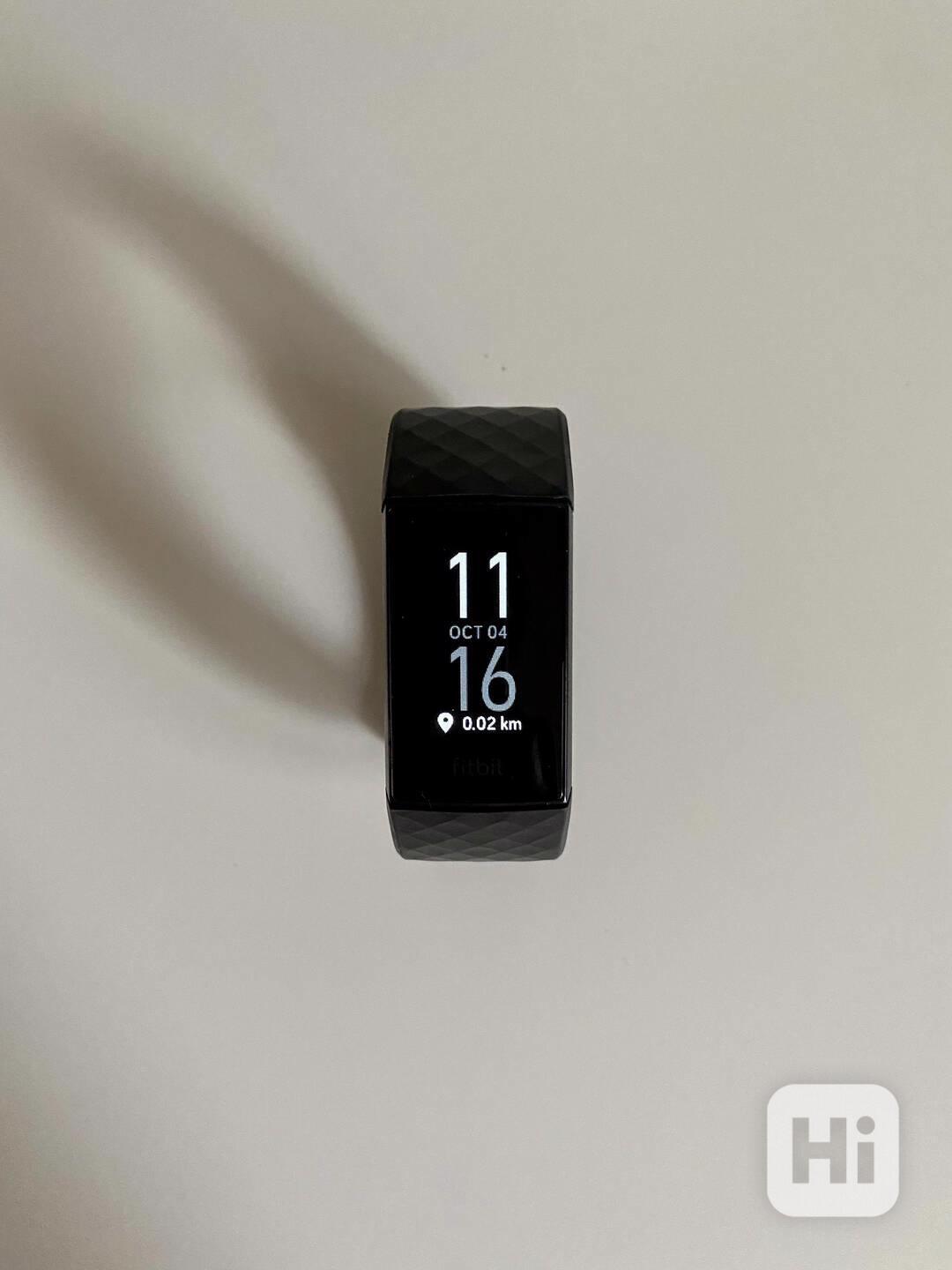 Chytré hodinky Fitbit Charge 4 - foto 1