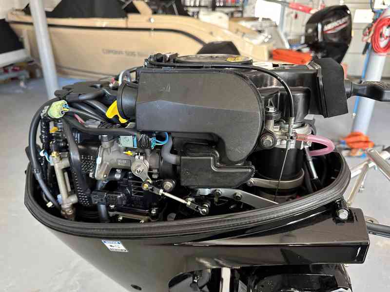 Mercury F 10 EFI EL - zánovní - foto 5