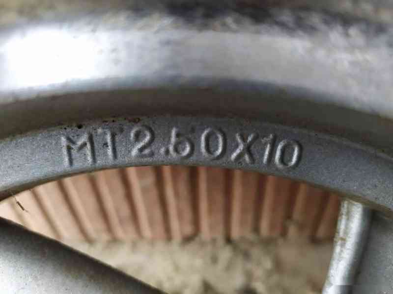 Lifan 125 skutr prodám zbytek ND-světla, kola aj. Plasty NE - foto 8
