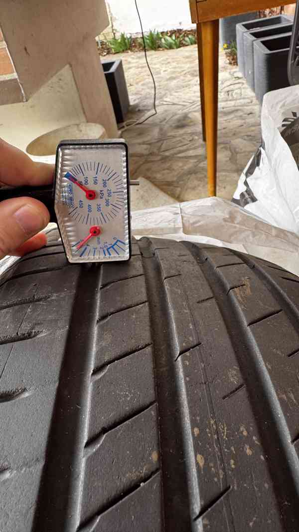 Prodám letní pneumatiky Nexen 225/55 R18 102Y — sada 4 ks - foto 6