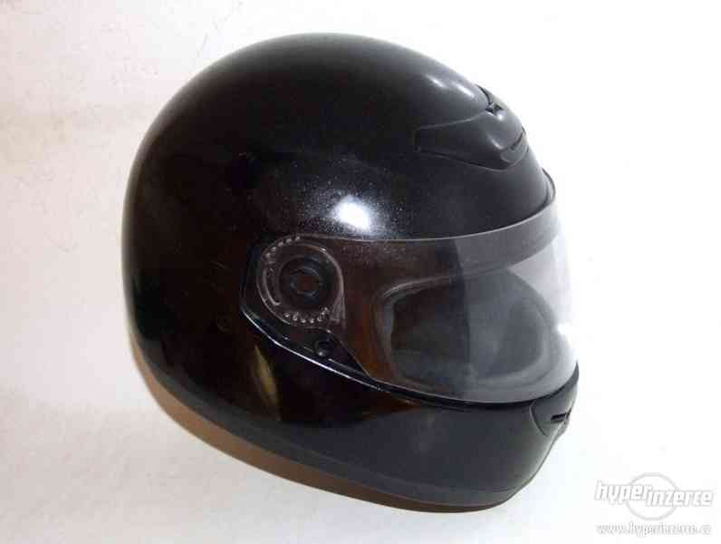 Helma na motorku ( motocyklová přilba ) velikost XL (62cm). - foto 1