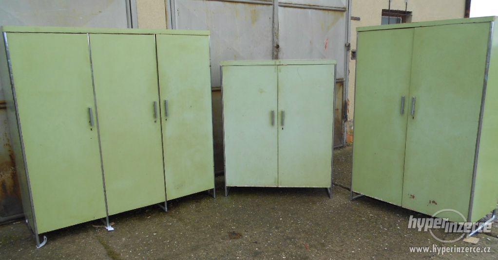 Chrom chromovaný funkcionalismus nábytek - foto 4