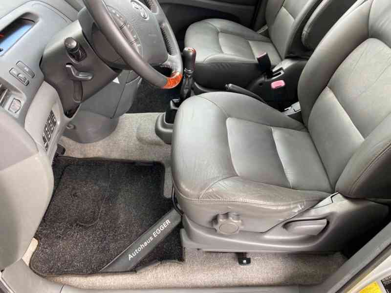 Toyota Previa 2.4i Executive benzín 115kw - foto 19
