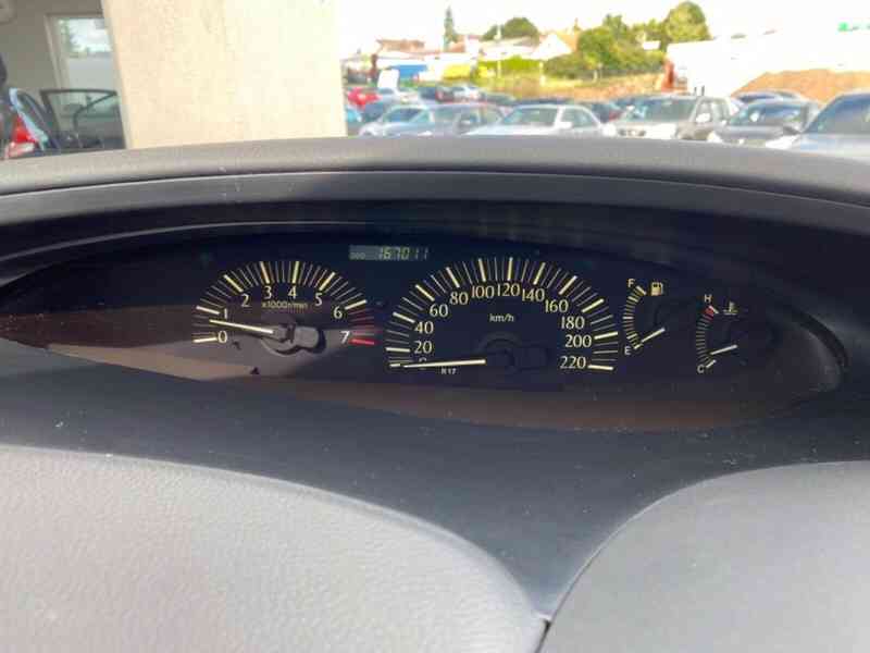 Toyota Previa 2.4i Executive benzín 115kw - foto 6