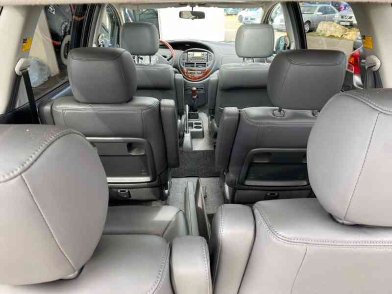 Toyota Previa 2.4i Executive benzín 115kw - foto 20