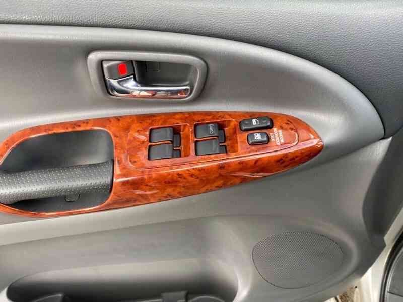 Toyota Previa 2.4i Executive benzín 115kw - foto 13