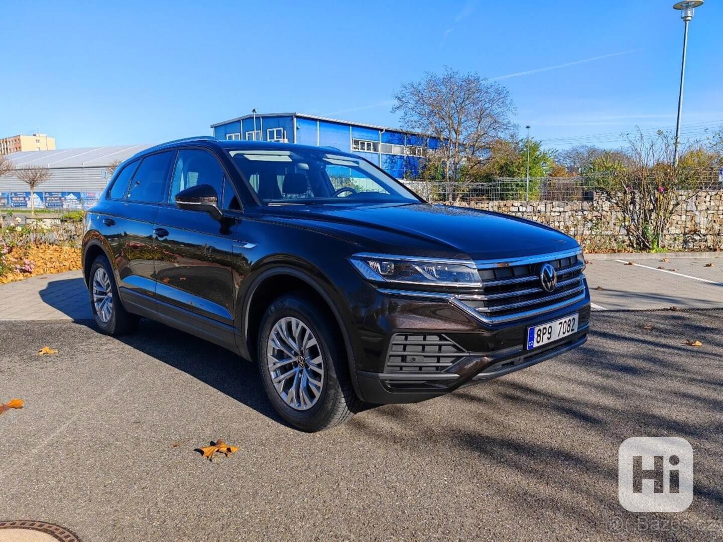 Volkswagen Touareg 3,0   TDi /ČR /rok 2022 /1.majitel - foto 1