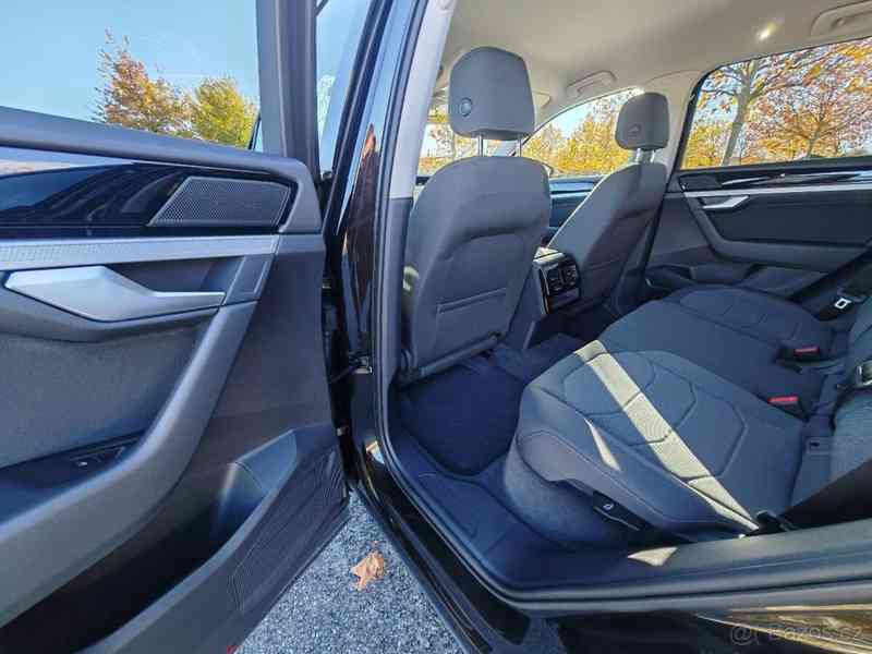 Volkswagen Touareg 3,0   TDi /ČR /rok 2022 /1.majitel - foto 17