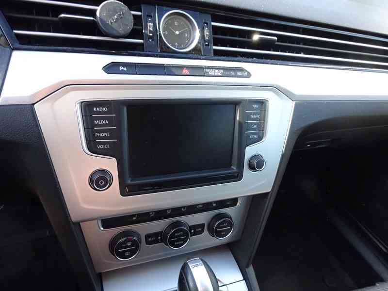 VW Passat 2.0 TDI Variant r.v.2015 (110 KW)  - foto 8