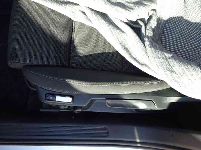 VW Passat 2.0 TDI Variant r.v.2015 (110 KW)  - foto 14