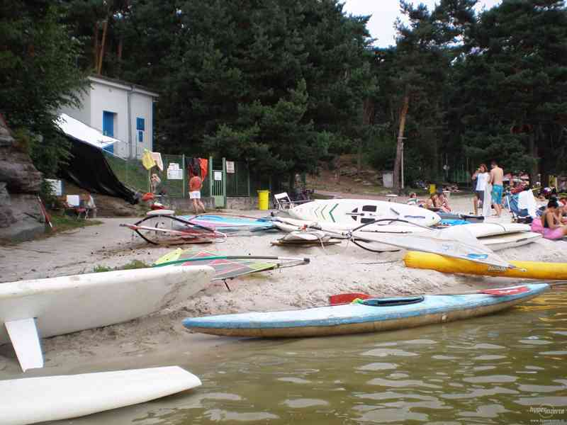Máchovo jezero- Windsurfing - foto 1