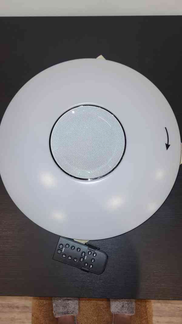 SVÍTIDLO S BLUETOOTH REPRODUKTOREM - foto 4