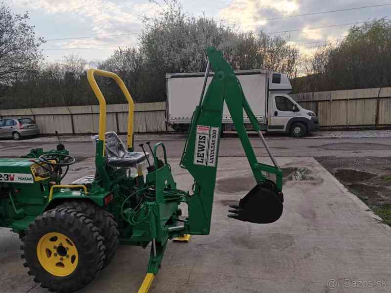 Malotraktor s čelním nakladačem 4x4 Ferrari  - foto 3