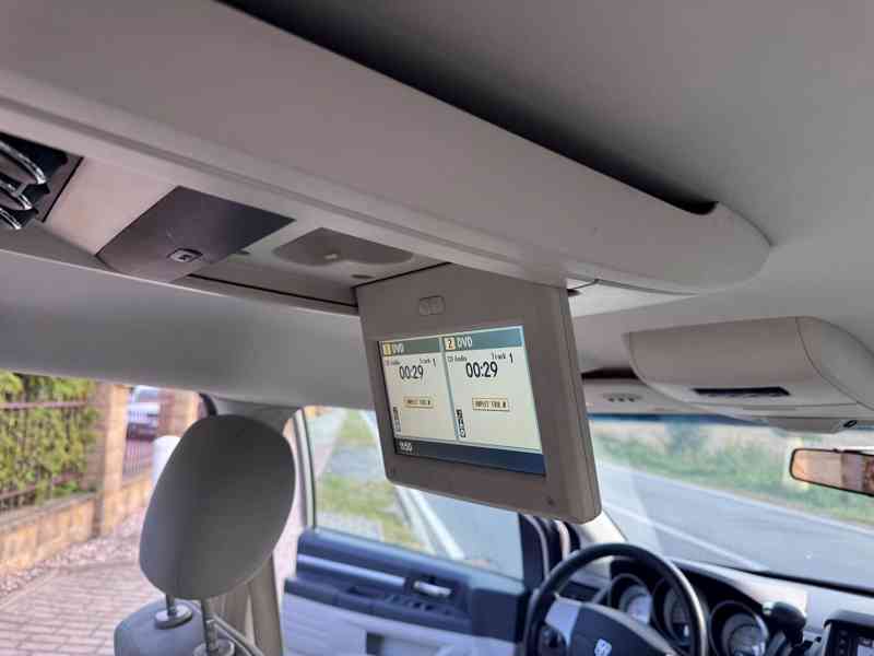 Dodge Grand Caravan RT SXT 3,8 LPG DVD 2009 - foto 12