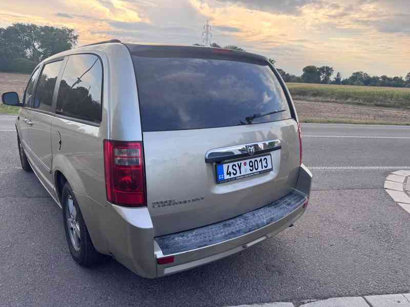 Dodge Grand Caravan RT SXT 3,8 LPG DVD 2009 - foto 5