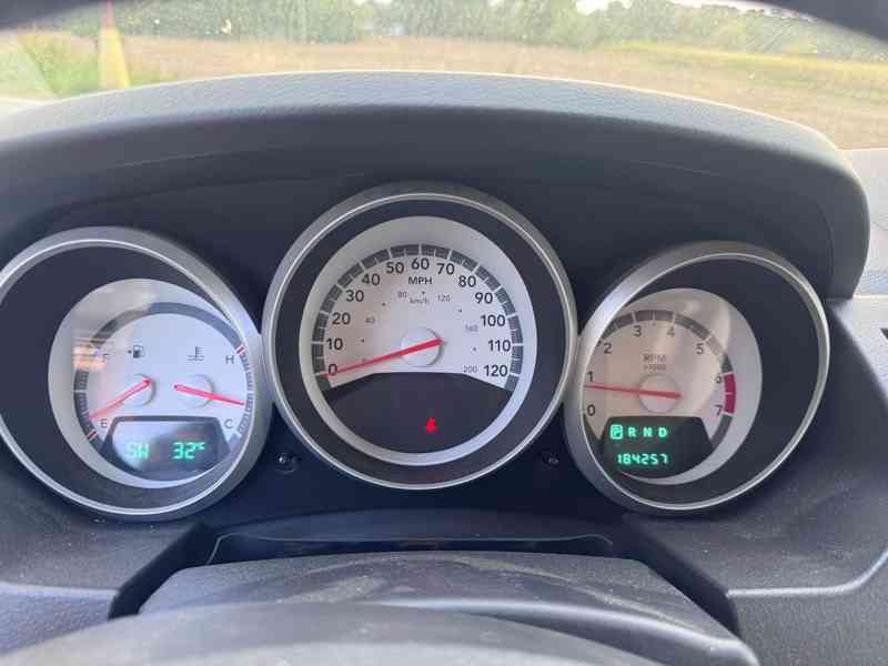 Dodge Grand Caravan RT SXT 3,8 LPG DVD 2009 - foto 17