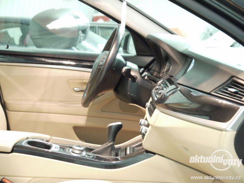 BMW Řada 5 2.0, nafta, r.v. 2011, navigace, kůže - foto 12