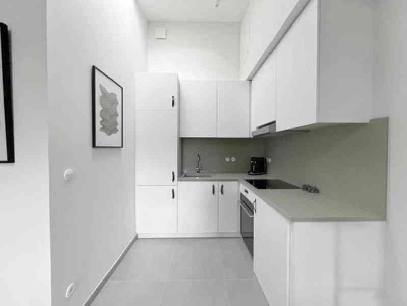 Světlý byt o rozloze 45 m² v centru Kroměříže, 13 000 Kč - foto 4