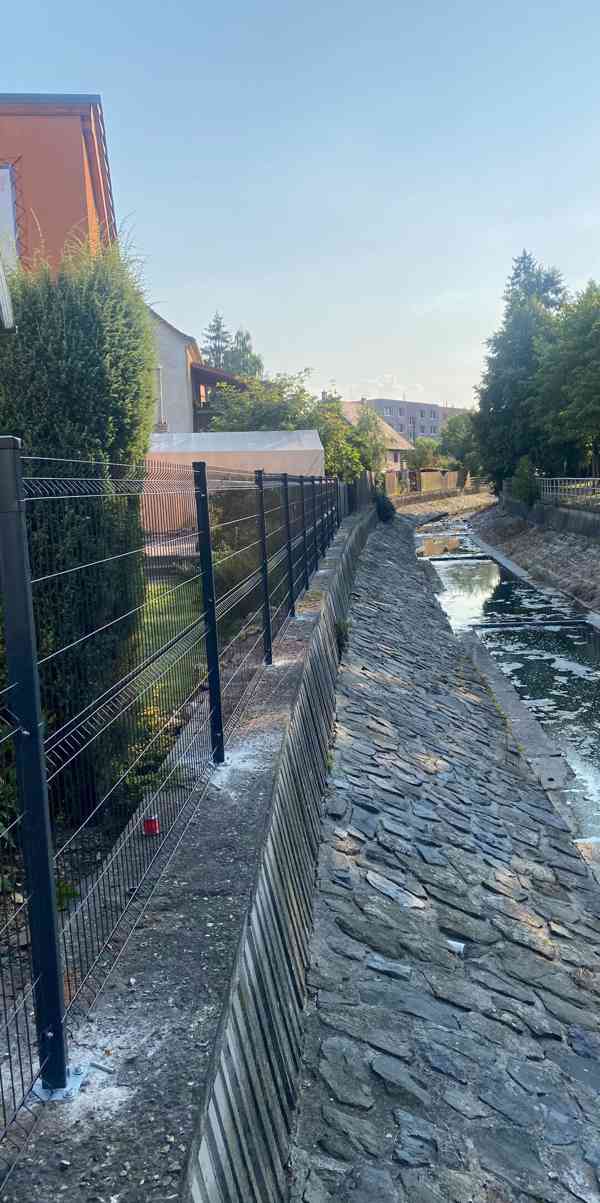 Prodej a montáž plotů 3D 2D Pletivové Betonové - foto 6
