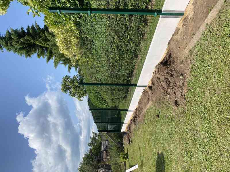 Prodej a montáž plotů 3D 2D Pletivové Betonové - foto 2