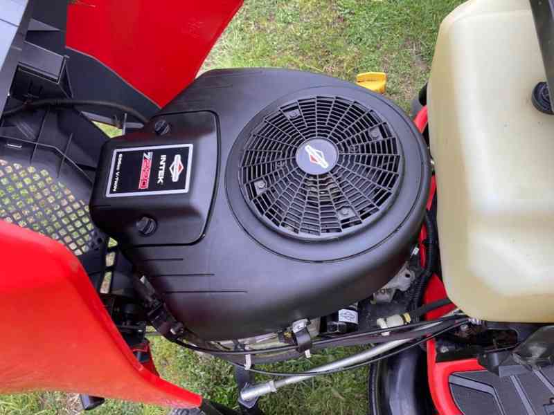 Zahradní traktor Volf Garten 106.220H - foto 2