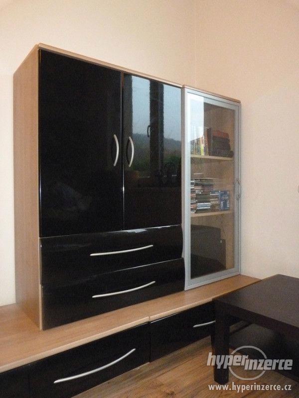 Moderní obývací stěna DECODOM - foto 4