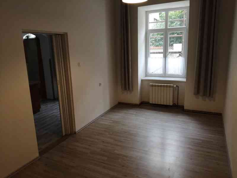 Pronájem 1+1, ulice Veveří, centrum, 39 m2, komora - foto 2