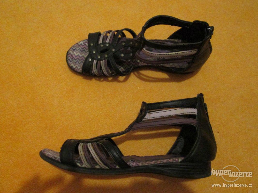 Dívčí sandály zn. MihoIKADO, vel. 35 (222 mm) - foto 1