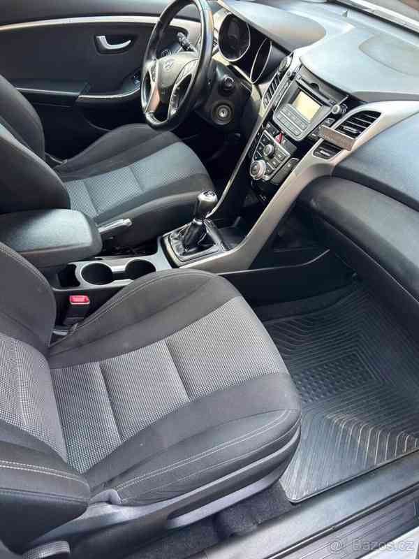 Hyundai i30 1,6   (88 kW), 2015 - nová STK 07/27 - foto 6