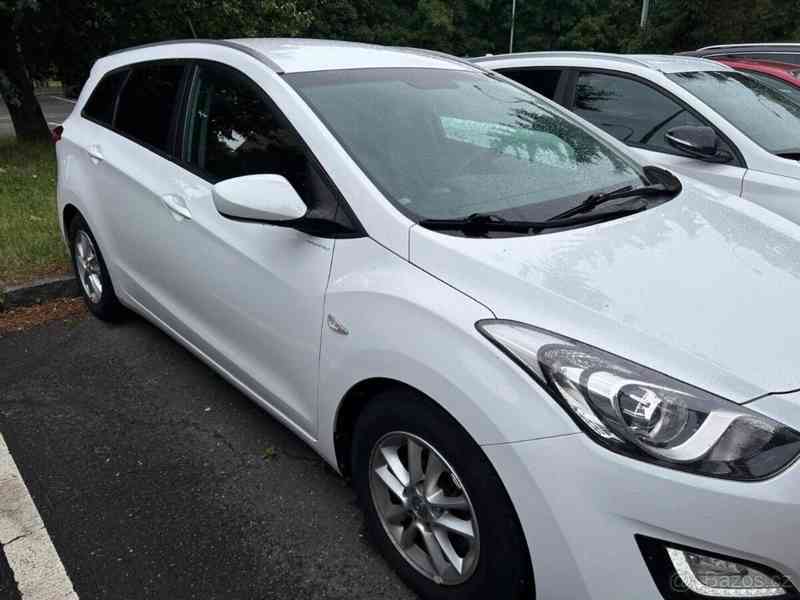 Hyundai i30 1,6   (88 kW), 2015 - nová STK 07/27 - foto 1