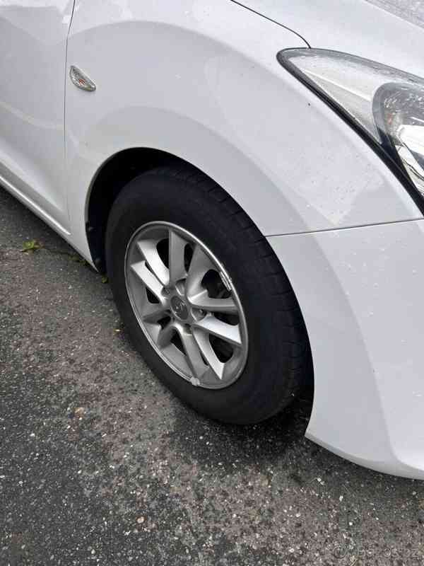 Hyundai i30 1,6   (88 kW), 2015 - nová STK 07/27 - foto 10