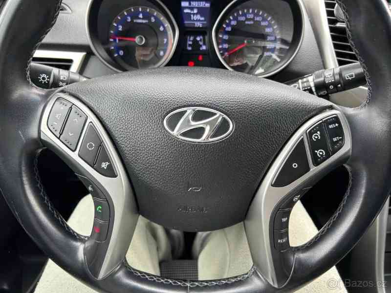 Hyundai i30 1,6   (88 kW), 2015 - nová STK 07/27 - foto 12