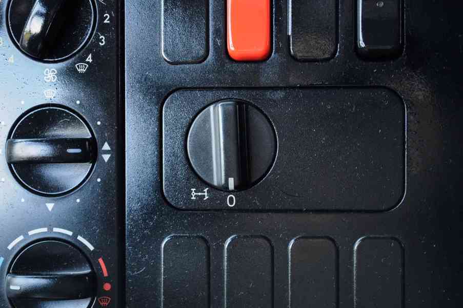 MERCEDES ATEGO 1518 - TŘÍSTRANNÝ S3 SKLÁPĚČ - VYKLÁPĚČ EU5 - foto 57