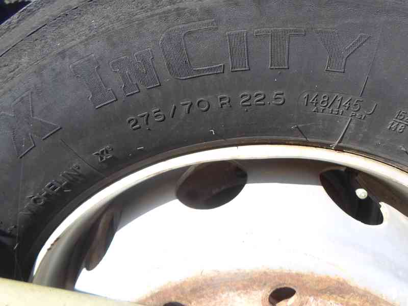 pneumatiky 175/70R 22.5 - foto 2