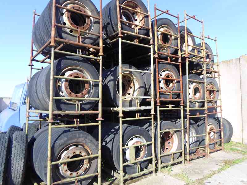 pneumatiky 175/70R 22.5 - foto 3