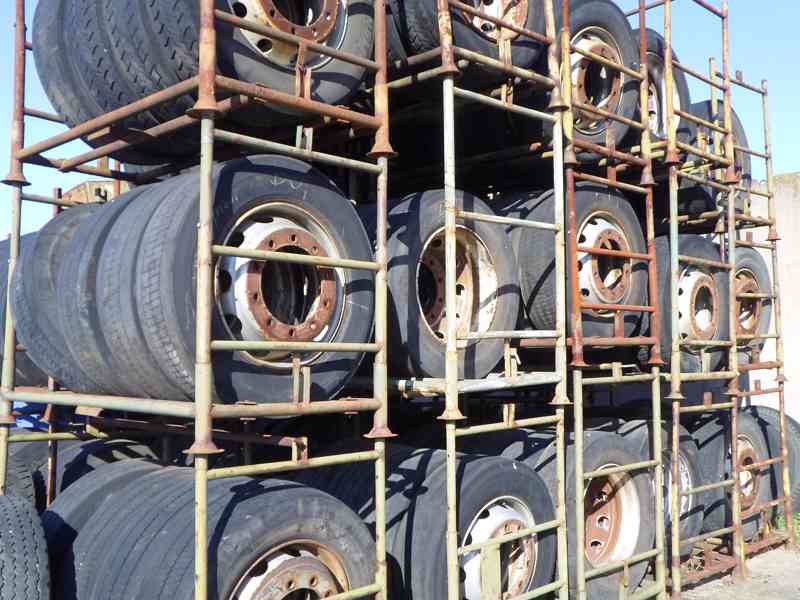 pneumatiky 175/70R 22.5 - foto 5