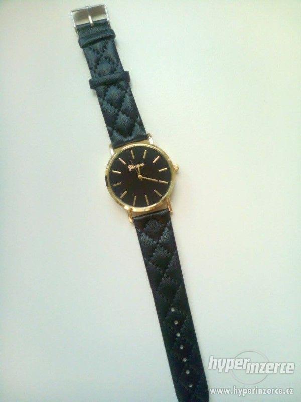 Dámské černé hodinky Geneva - foto 1