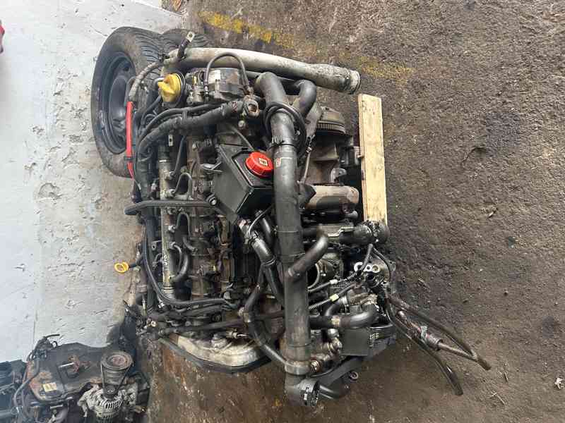 Motor 2,4JTD 147KW 939A3000 Alfa Romeo prodám komp - foto 1