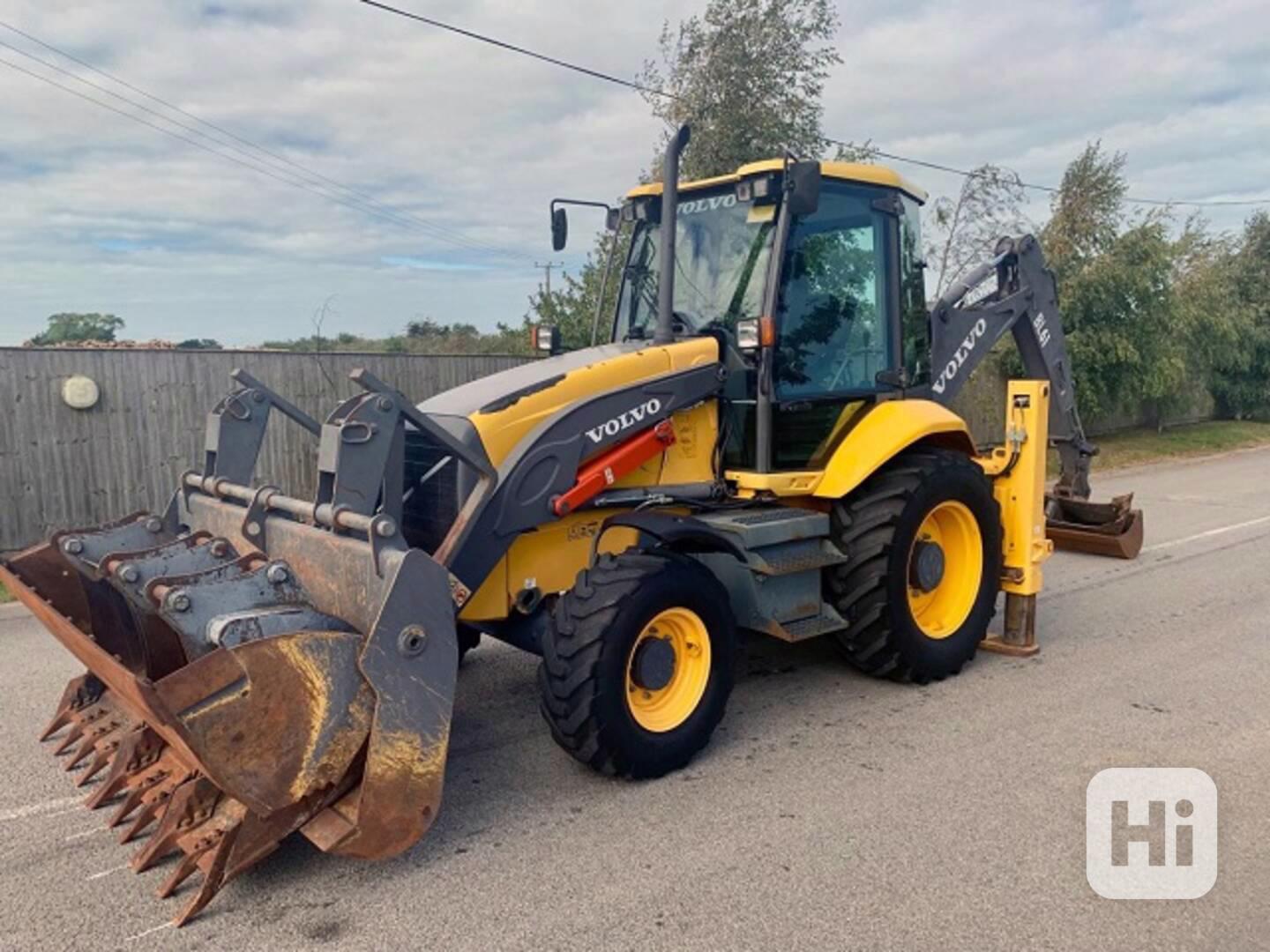 Traktorbagr VOLVO BL61 - foto 1