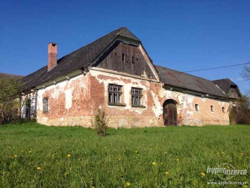 Zemědělská usedlost s pozemky na rozhraní Čech a Moravy - foto 7