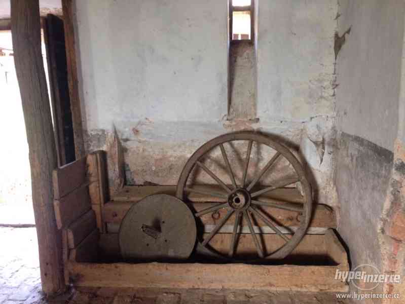 Zemědělská usedlost s pozemky na rozhraní Čech a Moravy - foto 10