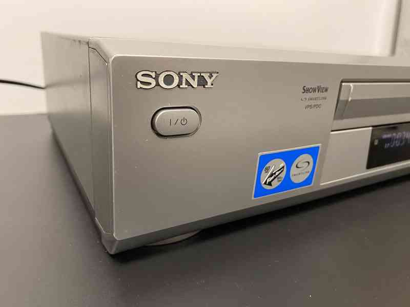 Značkový VHS videorekordér Sony SLV-SE720 - foto 2