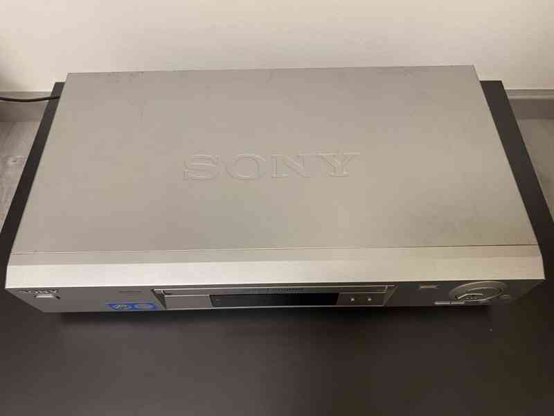 Značkový VHS videorekordér Sony SLV-SE720 - foto 5