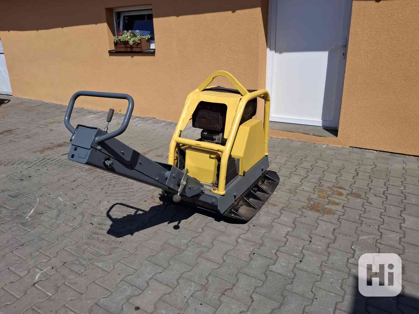 Vibrační deska Dynapac LG500 / Husqvarna, 500 kg, diesel, el - foto 1