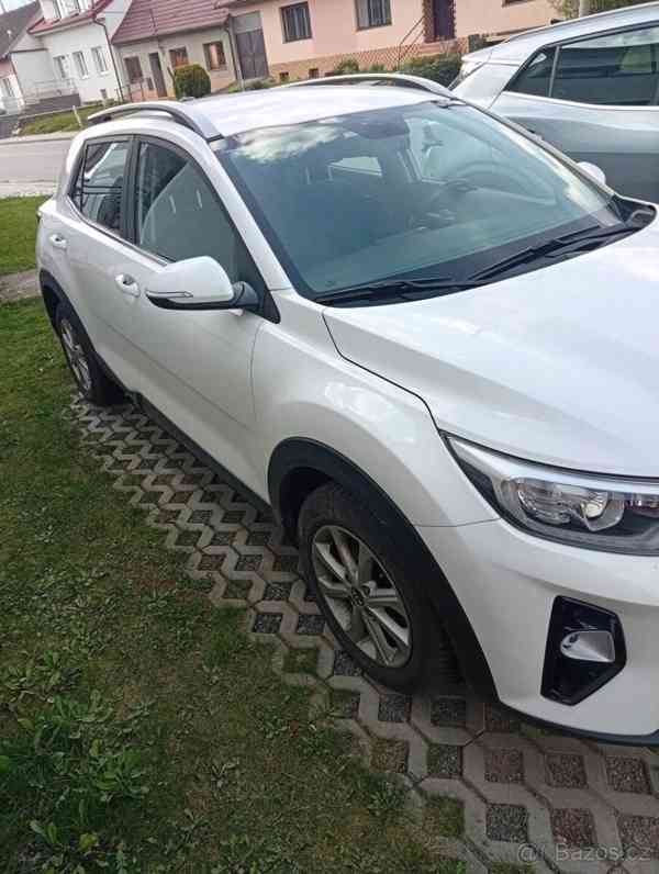 Kia Stonic 1,4   2018, 83 000 km, bílá - foto 7