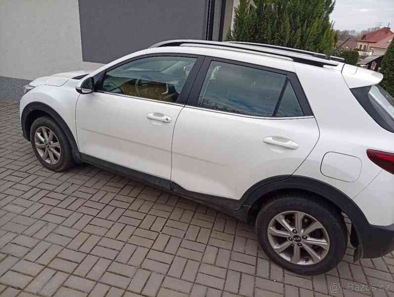 Kia Stonic 1,4   2018, 83 000 km, bílá - foto 2