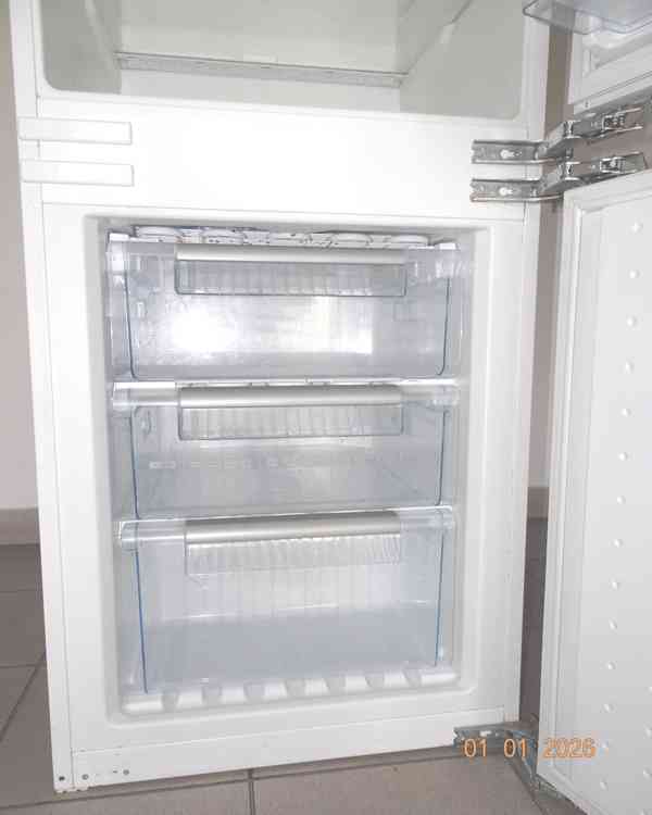 Kvalitní  kombinovaná  lednice  Bosch, tř. A+ - foto 2