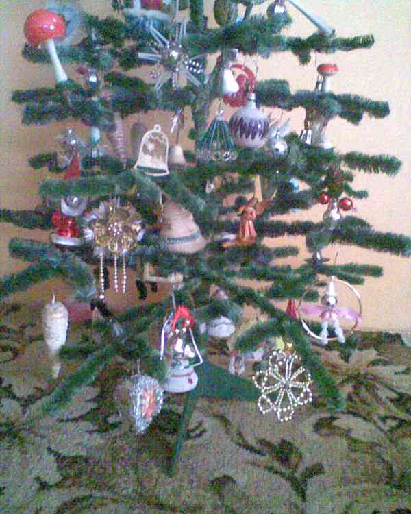 Retro Vánoční stromeček s ozdobami - foto 4