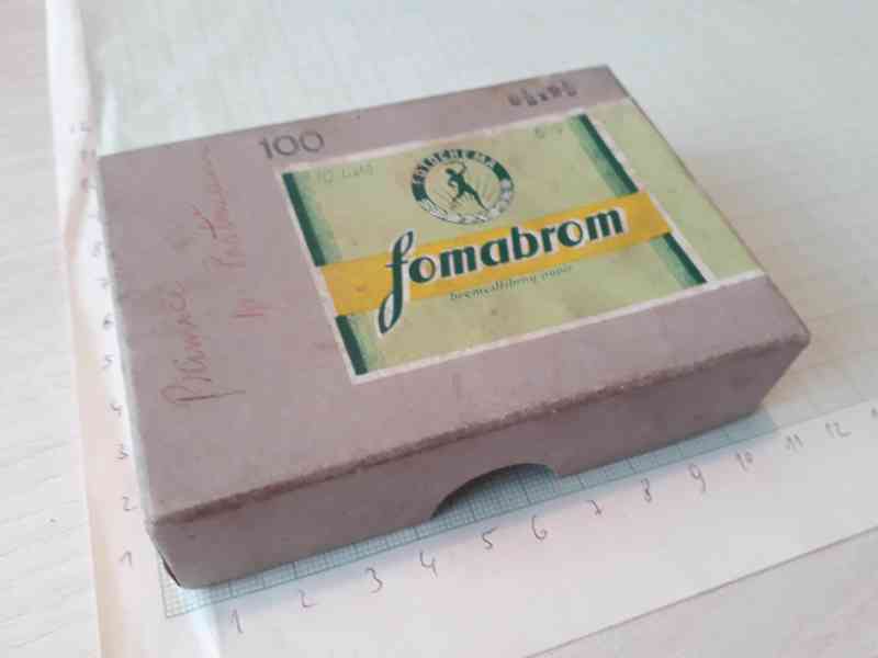  Fomabrom N11 - prázdná krabička od fotopapíru 