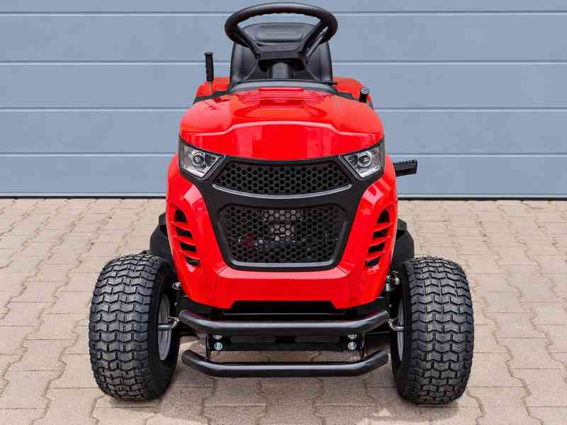 Zahradní traktor TB GARDEN LT-40R Opava - foto 12